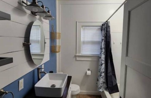 Terre Haute House | Terre Haute-Beautiful 2Bd Comfortable Stay