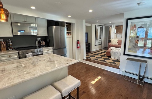 Lambertville House | Terrific 1-bedroom River Front house in Lambertville with WiFi