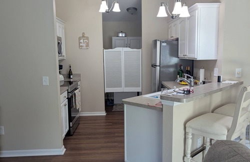 St. Charles House | Terrific 2 bed, 2 bath home in The Villages close to Sumter Landing w/golf cart