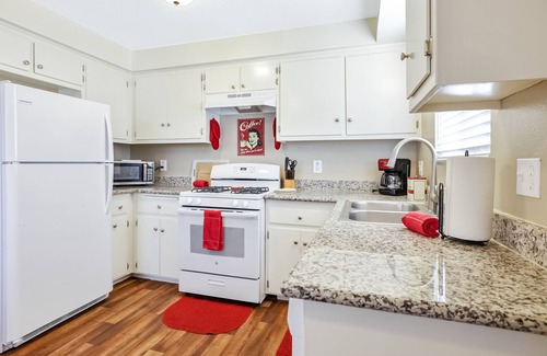 Grover Beach House | Terrific home close to the beach, restaurants, parks, and activities w/free WiFi