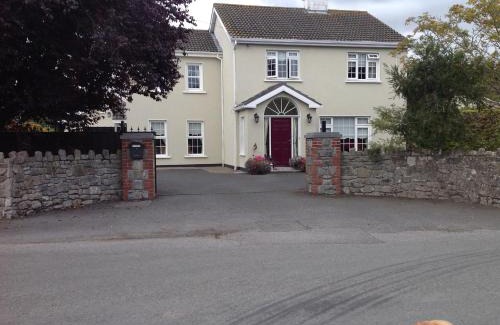 Freshford Bed & Breakfast | Tess's Guest House R95K6N1 This Property is unsuitable for children under 12 years old