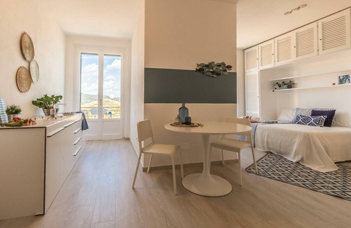Zujunai Apartment | Testng. Import data into Lodgix