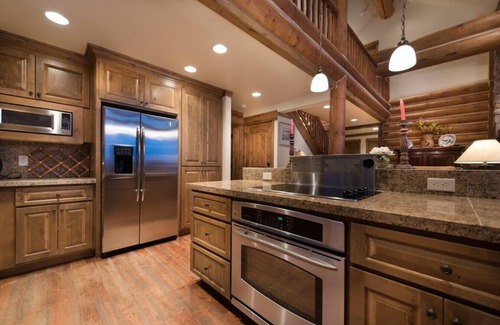 Victor Cabin | TetonCabin with hot tub and ac