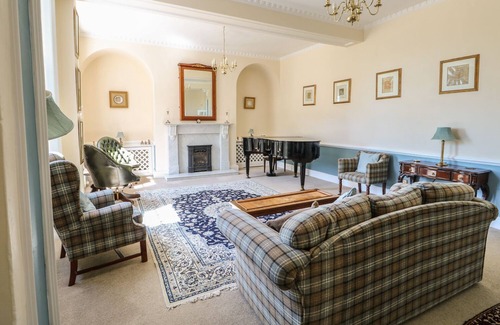 Skendleby Cottage | TEULONS HALL, pet friendly, character holiday cottage in Spilsby