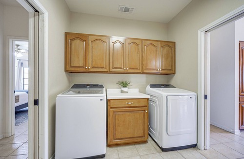 Camp Wood House | Texas Hill Country Retreat - Walk to Nueces River!