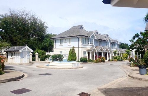 Sandy Lane House | TH3, NEW-3 Bed Townhouse near beach on West Coast