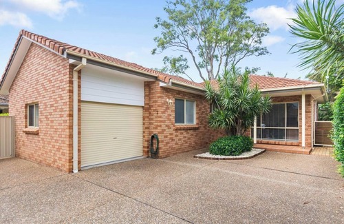 East Corrimal House | Thalassa Escape Coastal Living with Balinese Patio