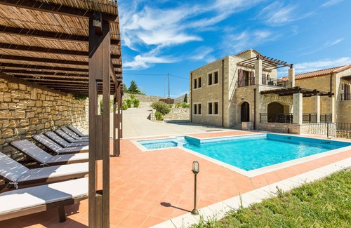 Lefkogeia Villa | Thalia Villa Private pool, amazing sea views, walking distance to shops