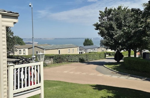 Isle of Grain Apartment | Thames view - Wheelchair-Friendly Static Caravan at Kent Coast Holiday Park