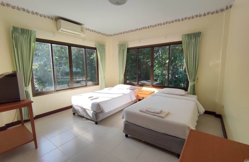 Ban Na Hotel | Thara Cholapruek Resort
