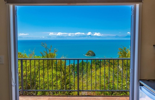 Ngaio Bay House | That View - Kaiteriteri Holiday Home