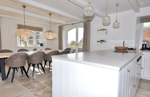 St. Peter-Ording House | Thatched roof house "Das Waalhuus" - The place for family & friends in St. Peter-Dorf