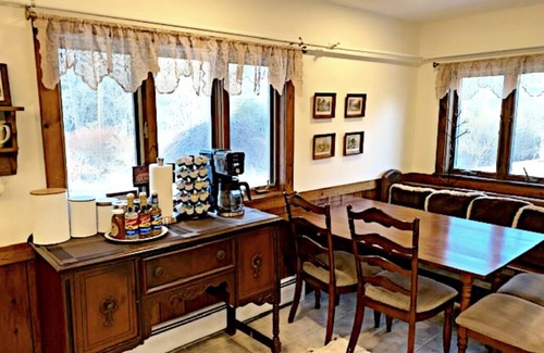 Henniker House | The 1799 Farmhouse at the base of Pat's Peak