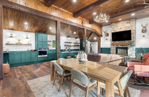 Tattnall County House | The 1900 Farmhouse Retreat - on 78 acres!
