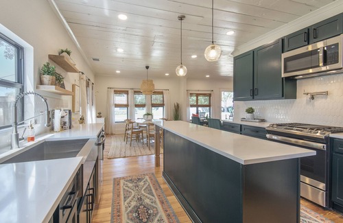 Celina House | The 1913 - The BoHo Chic 4 Bed/2 Bath home in Downtown Celina