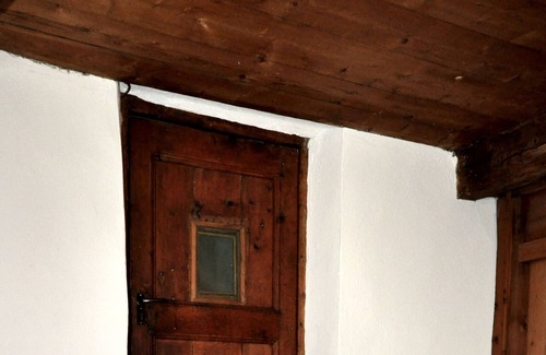Engadin Scoul House | The 240 m2 authentic Engadine farmhouse from 1650 in the middle of i