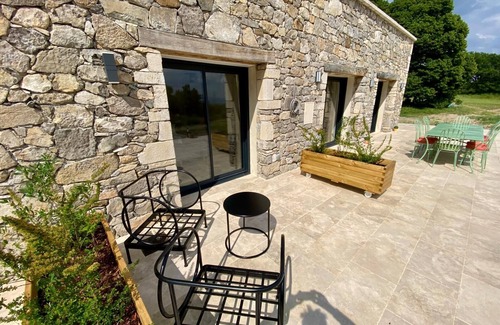 Laragne-Monteglin House | The 4-star Jubi Gîte is a haven of peace to share with family and friends.