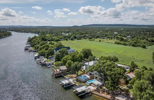 Kingsland House | The 565 Villa with Concierge Services