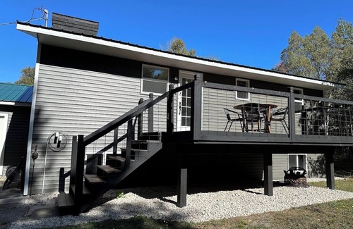 Grand Marais House | The 8's, farmhouse chic 4-bedroom w/garage access in Grand Marais, pet friendly