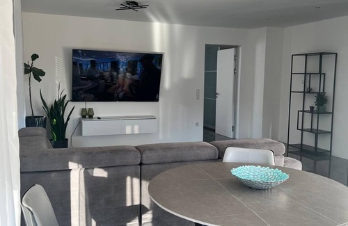 Wallersdorf Condo | The accommodation Modern spacious 2-room apartment is located in Wallersdorf.