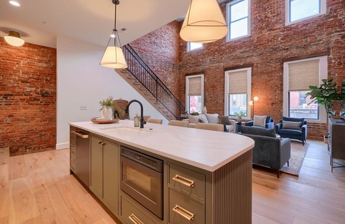 Chillicothe House | The Addison- Luxury Townhome w/Rooftop Patio