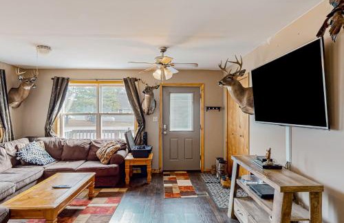 Mio House | The Adventurer's Perch