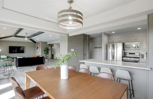 Rockwall House | The Alamo Abode - Lake View, Pool, Newly Renovated