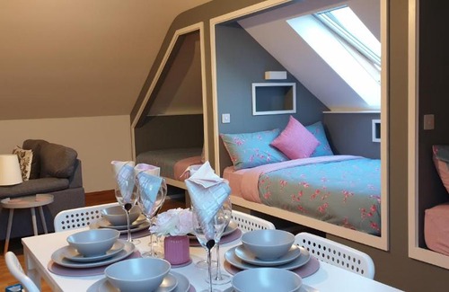 Rathlee House | The Alcove