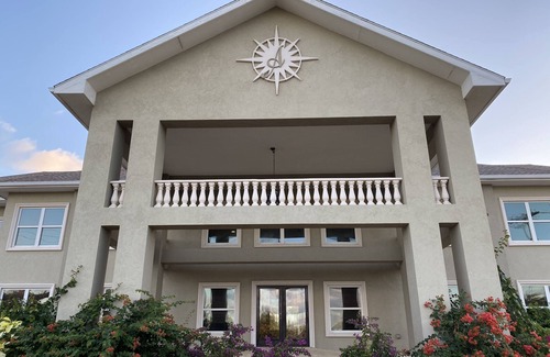 West End Apartment | The Alexander Suites #102 - Double Queen