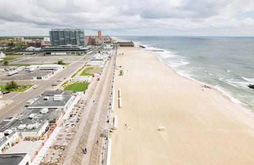 Ocean Grove Apartment | The Allenhurst, Beach Apartment #3 - Midsize Studio with Bathroom, Kitchen, & Ex