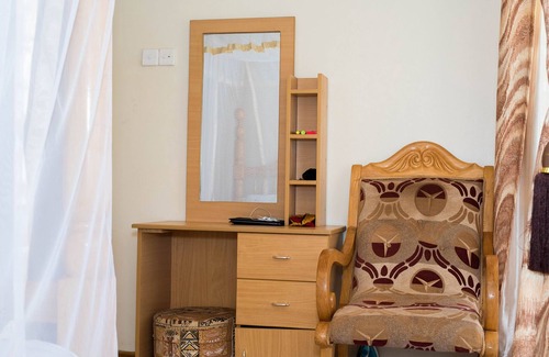 Entebbe House | THe Allenoft Guest house(Visit