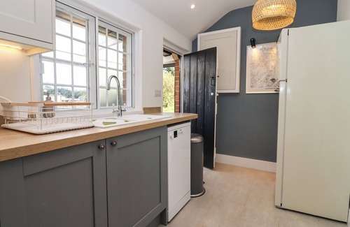 Forthampton House | THE ALMS HOUSE EAST, pet friendly, with open fire in Tewkesbury