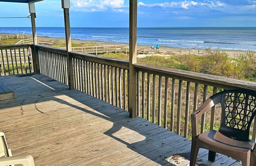 Surfside Beach Cottage | The Aloha Beach your exquisite property that promises an extraordinary stay!