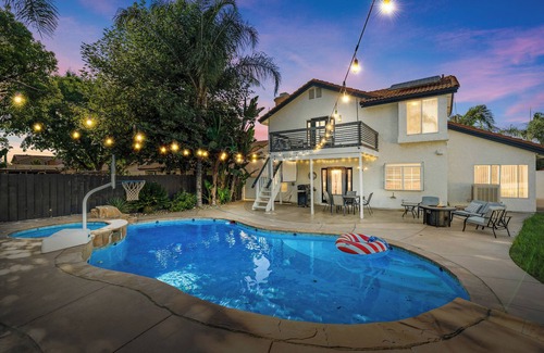Valle Vista House | The Alto Azul, Spacious Pool, Jacuzzi, Pool View Deck, 4 Bedroom Home, Game Room