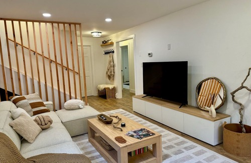 South Addition House | The ANC Nordic Retreat - a Nordic Anchorage Getaway near the Westchester Lagoon