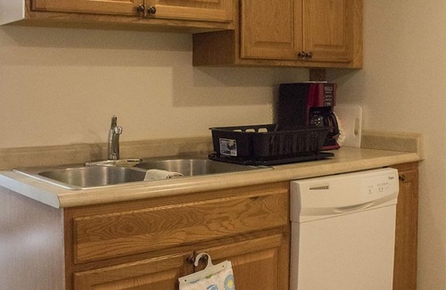 Mount Holly Springs Apartment | The Angler’s Nest is a spacious 1400 square foot, fully furnished apartment