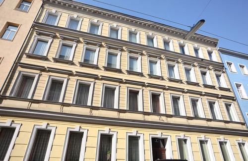 Matzleinsdorf Apartment | The Apartment #15 by Belvedere in Vienna Austria