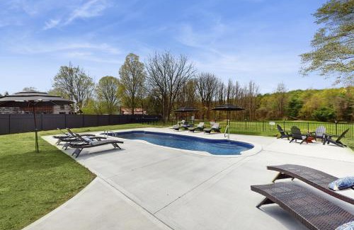 Fort Ann Apartment | The Apartment at the Compound
