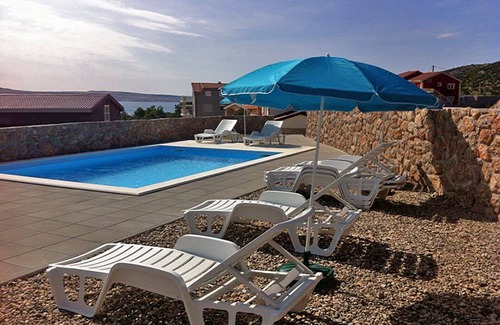 Cesarica House | The apartment Camelia with pool apartman 1 (4+2)