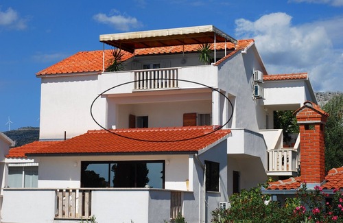 Seget Vranjica Apartment | The apartment with 2 rooms, dining room, large terrace with beautiful views
