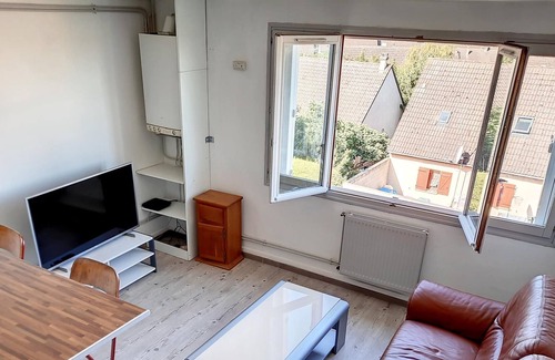 Provins Apartment | the Appart de la fontaine well hidden, 2min from the train station