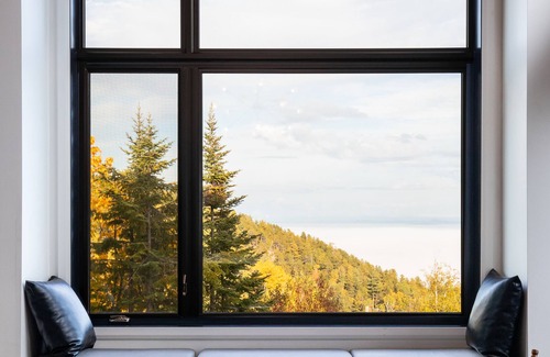 Saint Irenee Ski Chalet | The Arial cottage, spectacular view and Spa