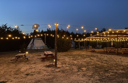Wills Point Cabin | The Arrowhead Tipi Resort - Morning Star - Nomadic Tipis on Lake Tawakoni