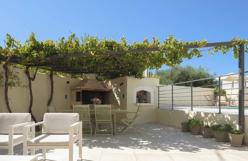 Asteri Villa | The Artemis Home, pure rustic romance. Private Swimming Pool & BBQ facilities