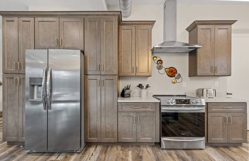 Flagstaff House | "The Aspen"-Gathering Tree's Family Reunion Deluxe Group stay