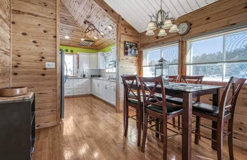 Byng Inlet Cottage | The Aspen: Make new memories!