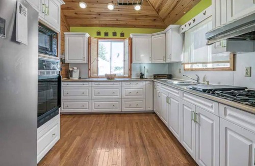 Byng Inlet Cottage | The Aspen: Make new memories!