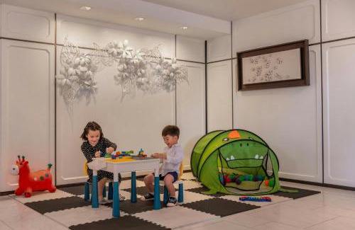 Ploenchit Hotel | The Athenee Hotel, a Luxury Collection Hotel, Bangkok