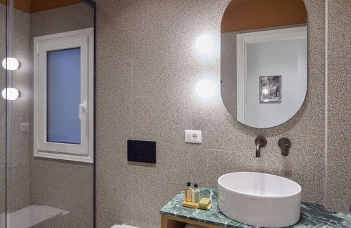 Neapoli Apartment | The Athenian Chic Apartment in Kolonaki