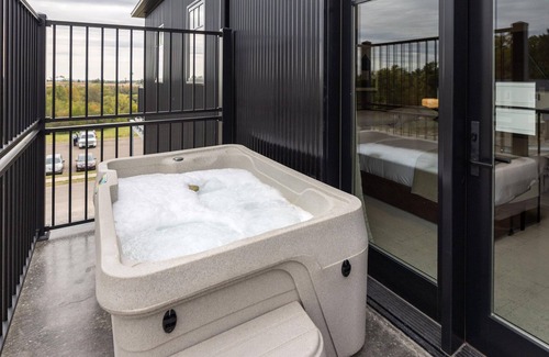 Berlin Apartment | The Atlee Suites